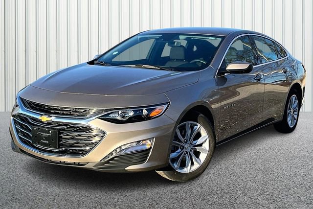 Used 2025 Chevrolet Malibu 1LT with VIN 1G1ZD5ST9SF123918 for sale in Martinsville, IN
