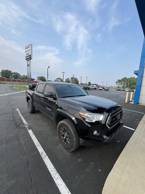Used 2022 Toyota Tacoma SR5 with VIN 3TMCZ5AN3NM501284 for sale in Martinsville, IN