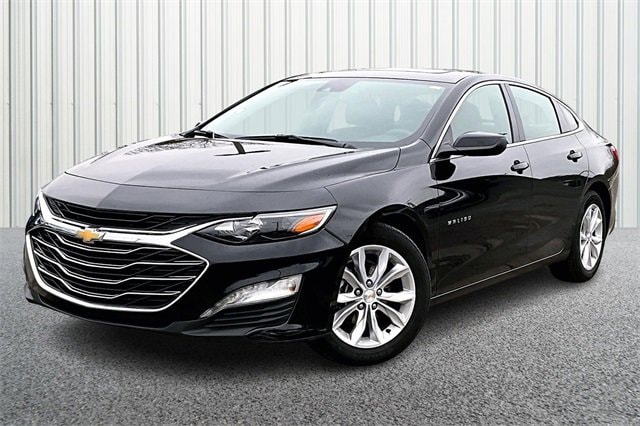 Used 2024 Chevrolet Malibu 1LT with VIN 1G1ZD5ST1RF169804 for sale in Martinsville, IN