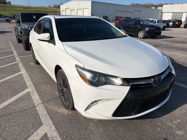 2017 Toyota Camry SE