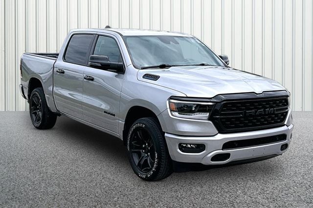 2023 RAM 1500 Big Horn/Lone Star 4x4 Crew Cab 5'7's photo