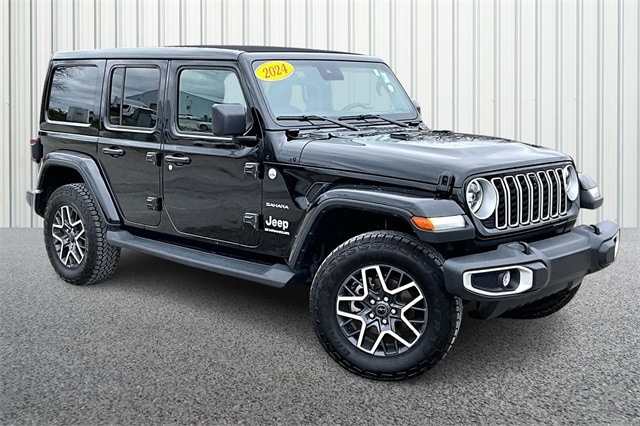 2024 Jeep Wrangler 4-Door Sahara's photo