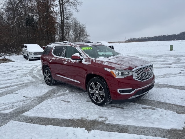 2019 GMC Acadia Denali's photo