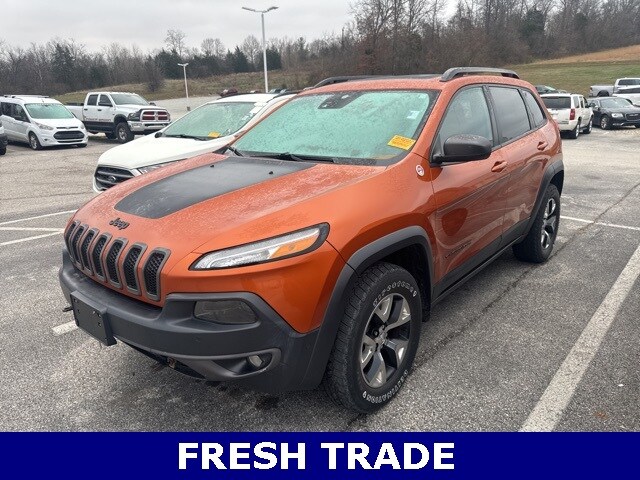 2015 Jeep Cherokee Trailhawk photo 2