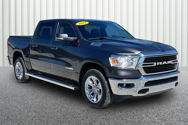 2021 RAM 1500 Big Horn/Lone Star 4x4 Crew Cab 5'7's photo