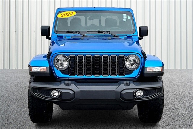 2024 Jeep Gladiator Sport photo 3