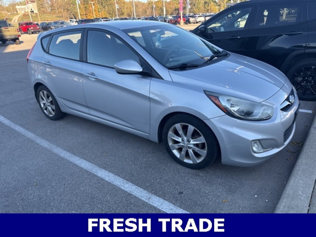 Used 2012 Hyundai Accent SE Hatchback