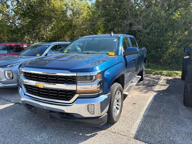 Used 2018 Chevrolet Silverado 1500 LT with VIN 3GCUKREC8JG531379 for sale in Bedford, IN