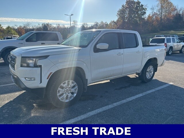 2022 Nissan Frontier SV photo 2