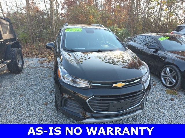 Used 2021 Chevrolet Trax LT with VIN KL7CJLSM0MB368651 for sale in Martinsville, IN