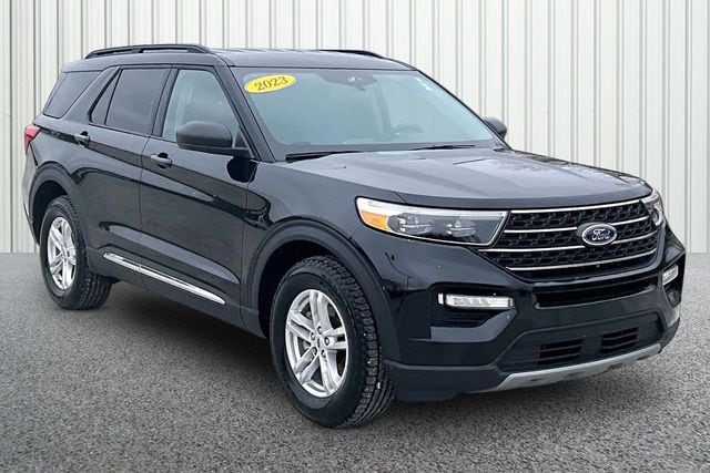 2023 Ford Explorer XLT 4WD's photo