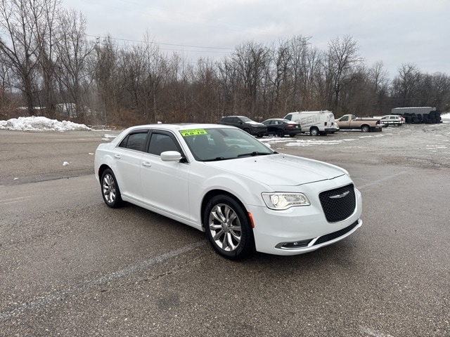 2016 Chrysler 300 Anniversary Package's photo