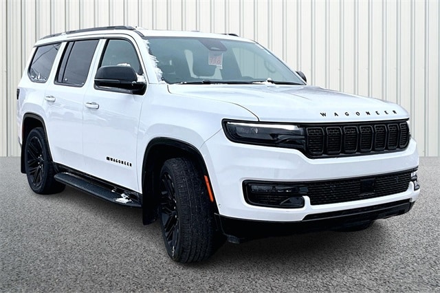 2023 Jeep Wagoneer Series II's photo