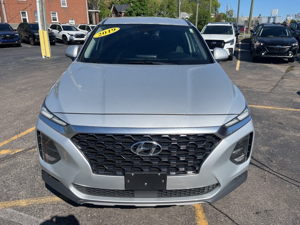 Used 2019 Hyundai Santa Fe SE with VIN 5NMS2CAD6KH093695 for sale in Ferndale, MI