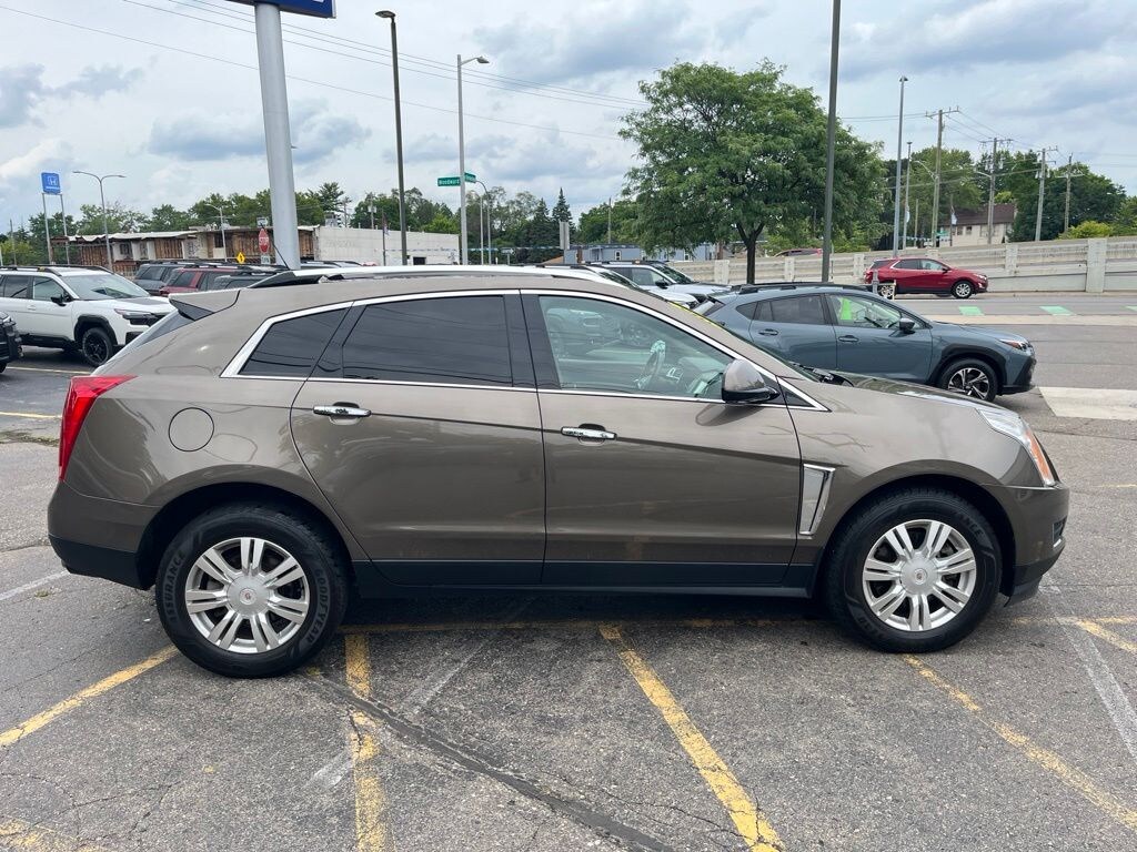Used 2016 Cadillac SRX Luxury SUV
