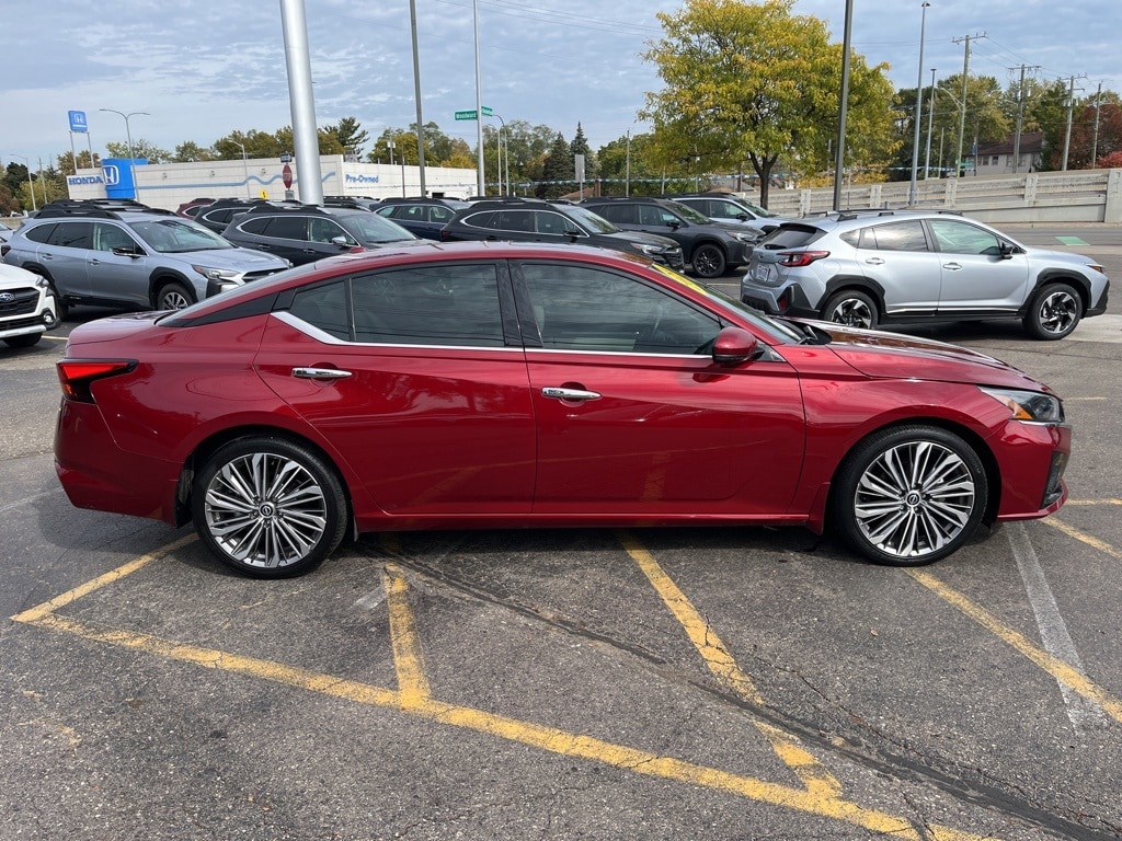 Used 2024 Nissan Altima 2.5 SL Sedan