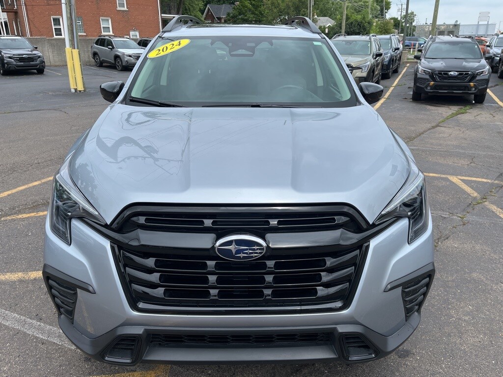2024 Subaru Ascent Onyx Edition photo 2