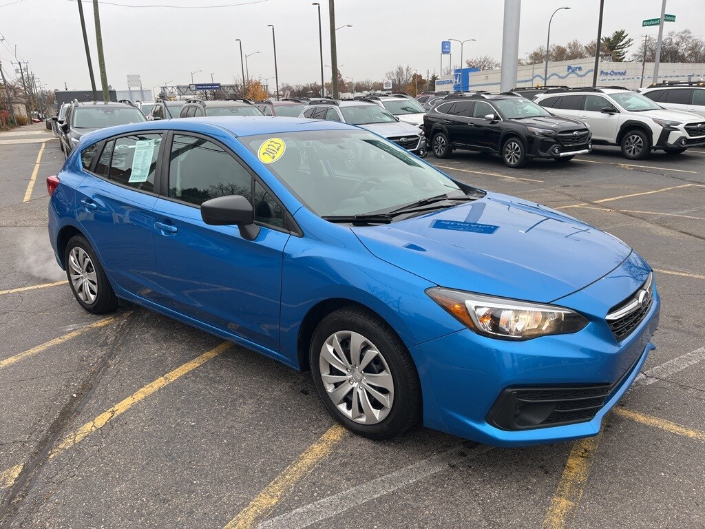 2023 Subaru Impreza Base photo 3