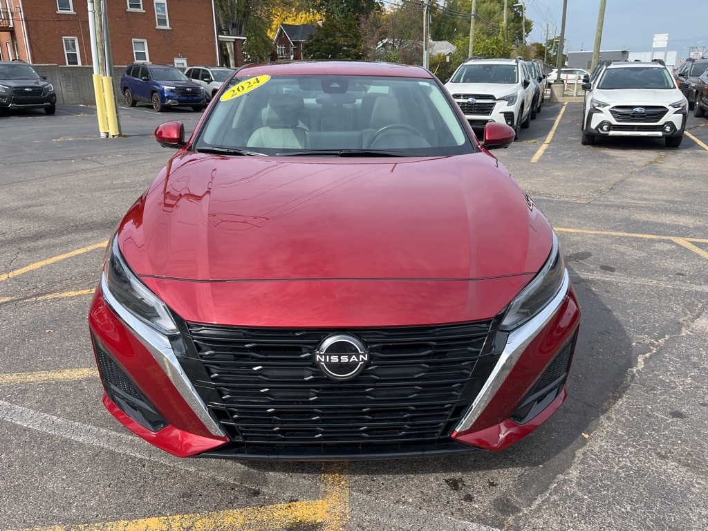 Used 2024 Nissan Altima 2.5 SL Sedan