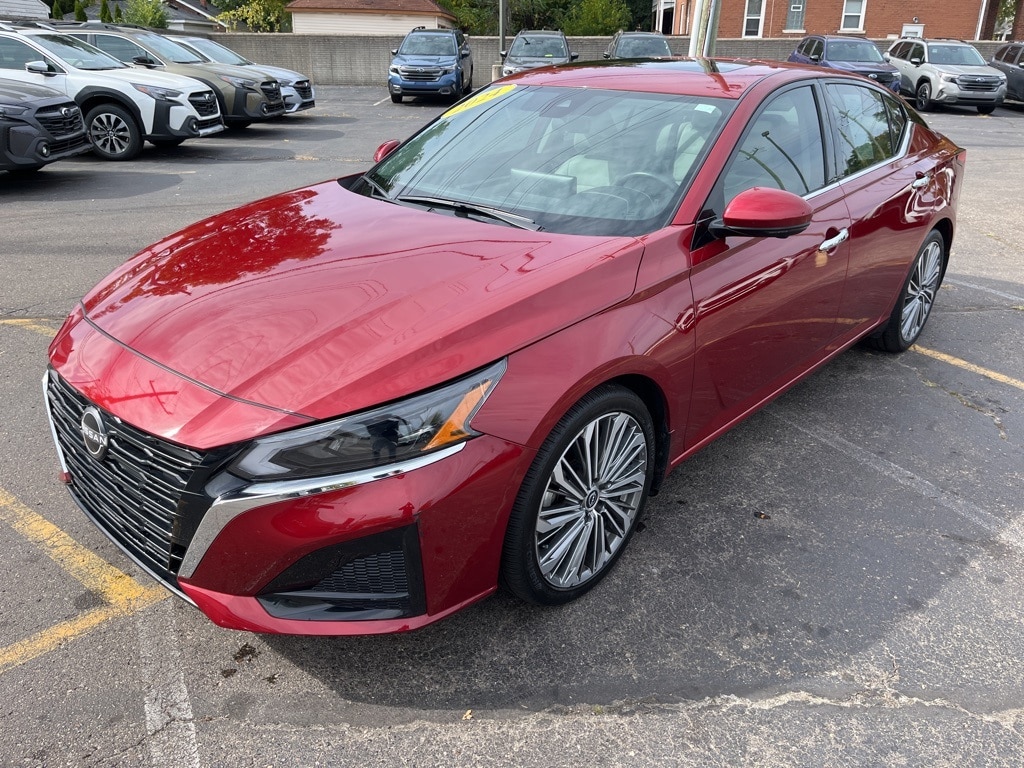 Used 2024 Nissan Altima 2.5 SL Sedan