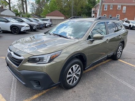 2022 Subaru Outback Premium SUV