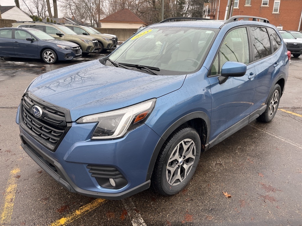 2023 Subaru Forester Premium's photo