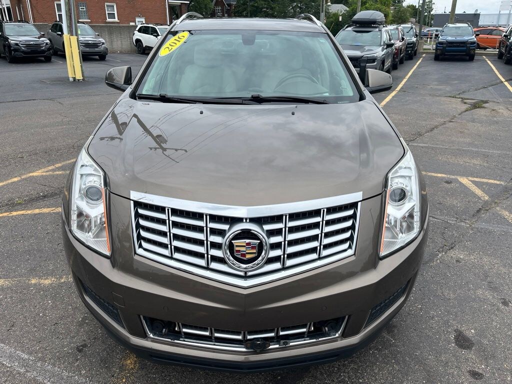 Used 2016 Cadillac SRX Luxury SUV