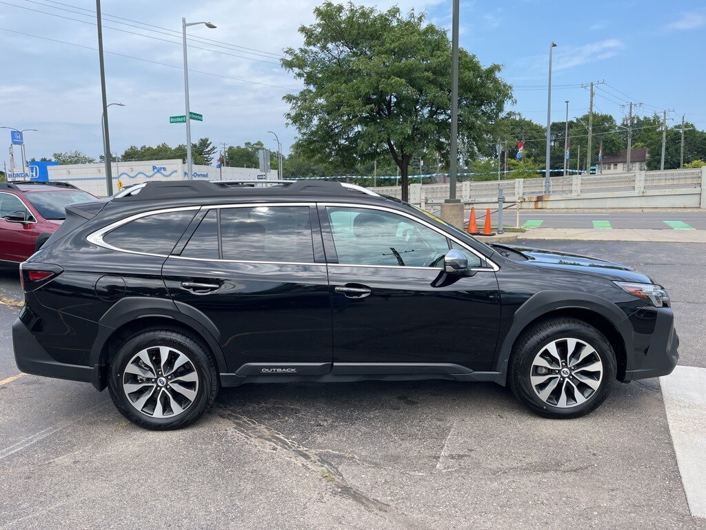 2024 Subaru Outback Touring XT photo 4