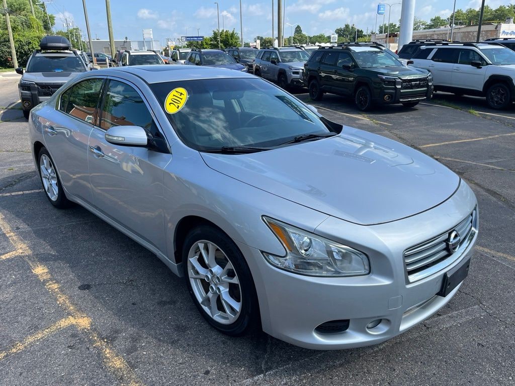 Used 2014 Nissan Maxima 3.5 SV Sedan