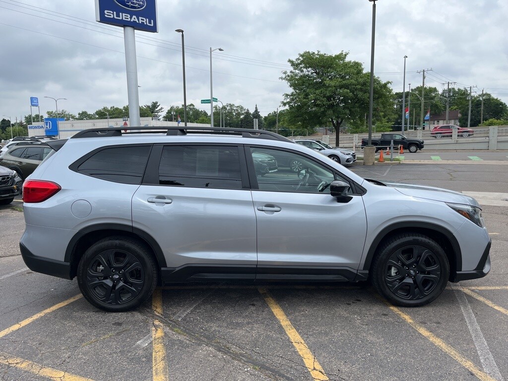 2024 Subaru Ascent Onyx Edition photo 4