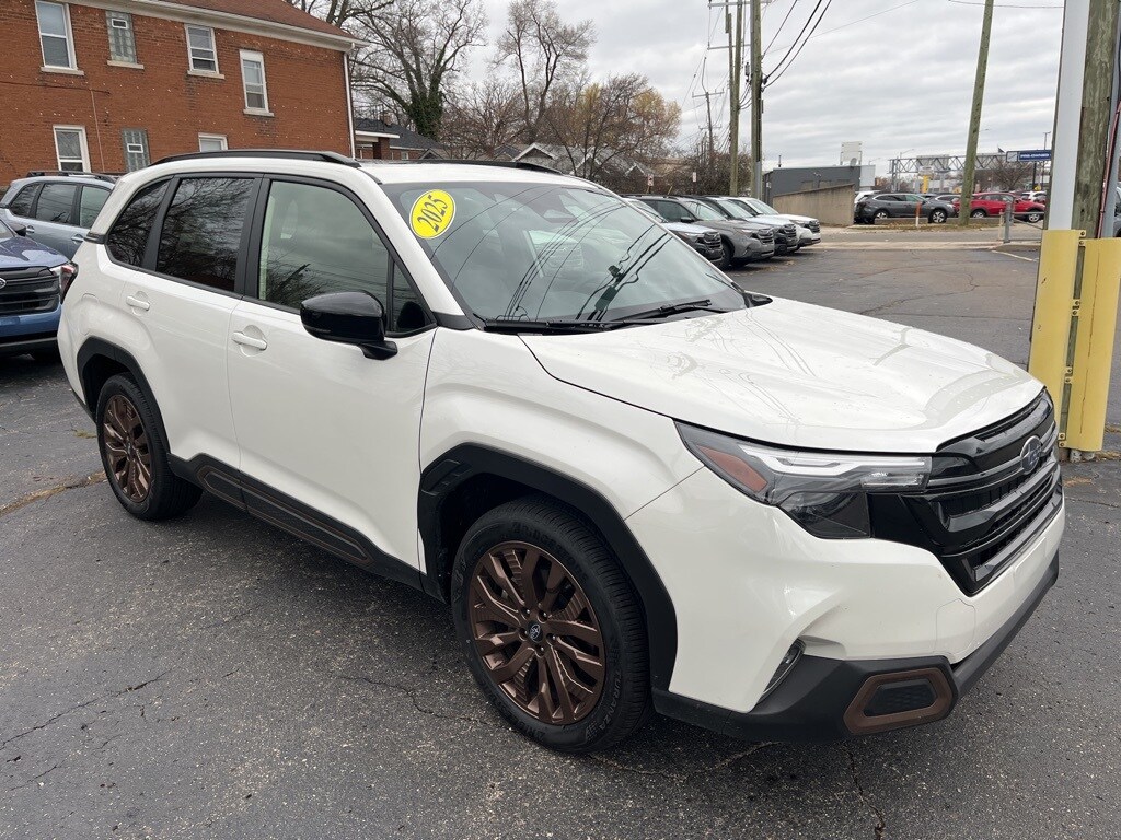 2025 Subaru Forester Sport photo 2