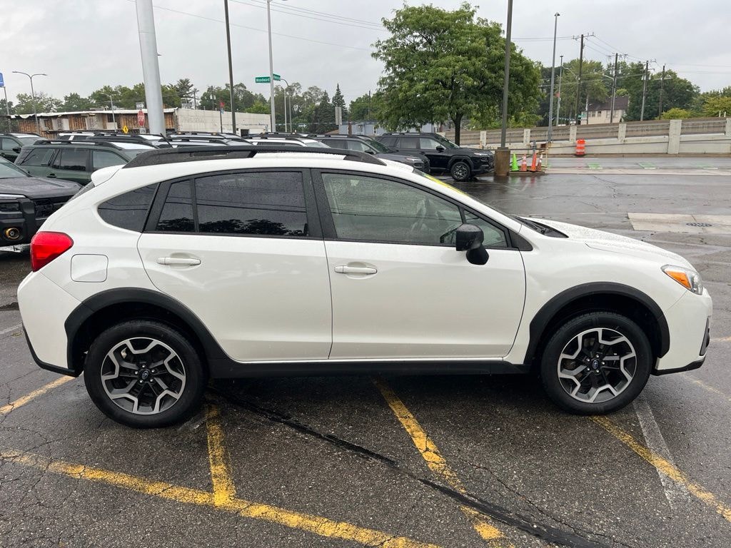 Used 2017 Subaru Crosstrek 2.0i SUV