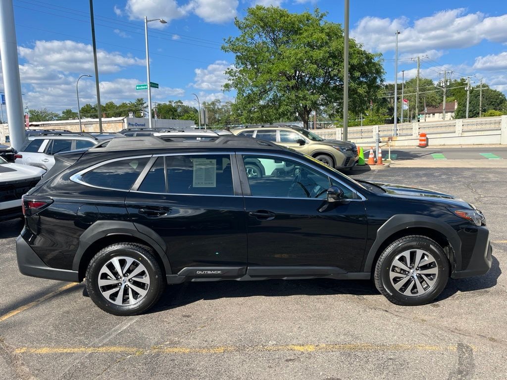 Used 2024 Subaru Outback Premium SUV