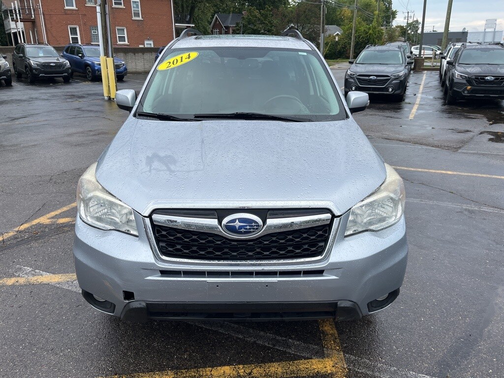 2014 Subaru Forester 2.5i Touring photo 2