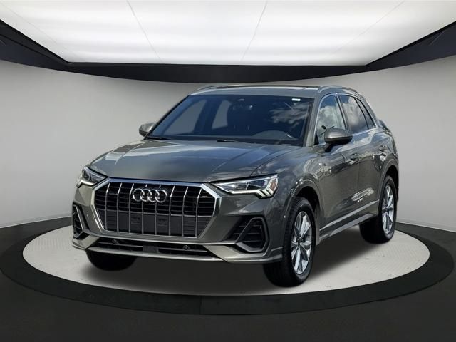 2025 Audi Q3 S line Premium photo 2