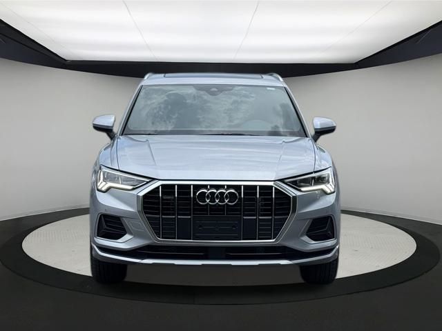 2022 Audi Q3 Premium Plus photo 2