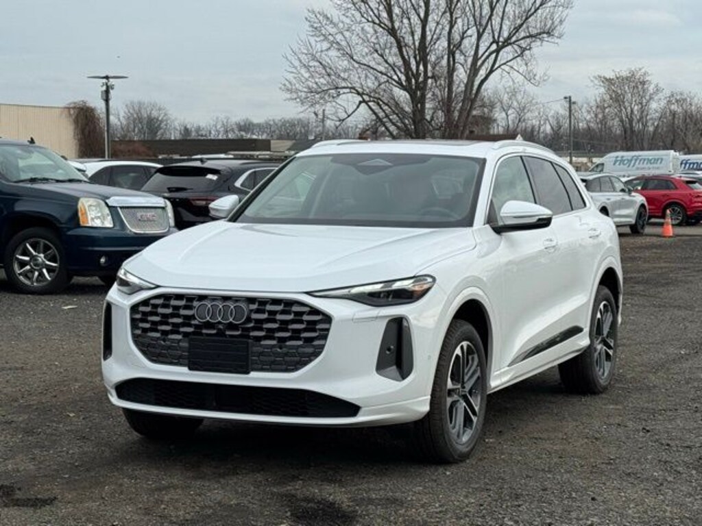 New 2025 Audi Q5 2.0T Premium SUV