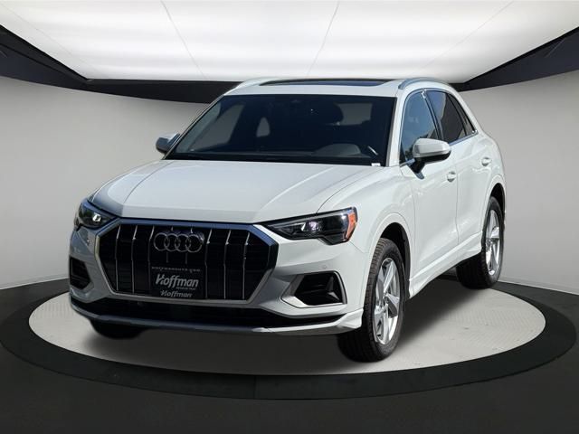 2022 Audi Q3 Premium photo 3