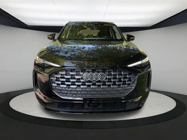 2025 Audi Q5 2.0T Premium Plus photo 2