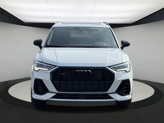 2025 Audi Q3 45 TFSI S line Premium Plus photo 2