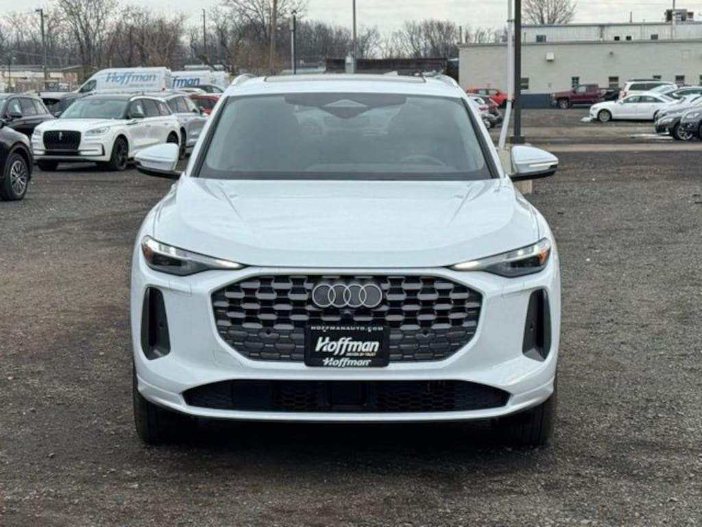 New 2025 Audi Q5 2.0T Premium SUV