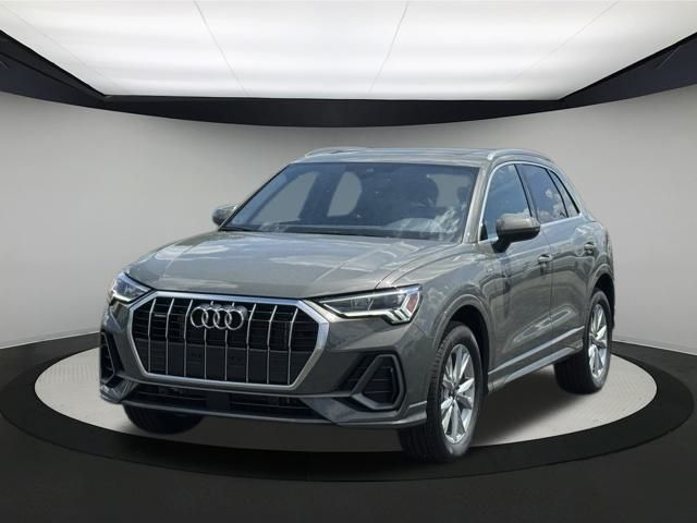 2025 Audi Q3 45 TFSI S line Premium photo 3