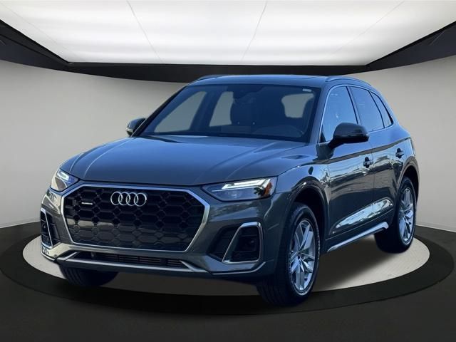 2023 Audi Q5 45 S line Premium photo 2