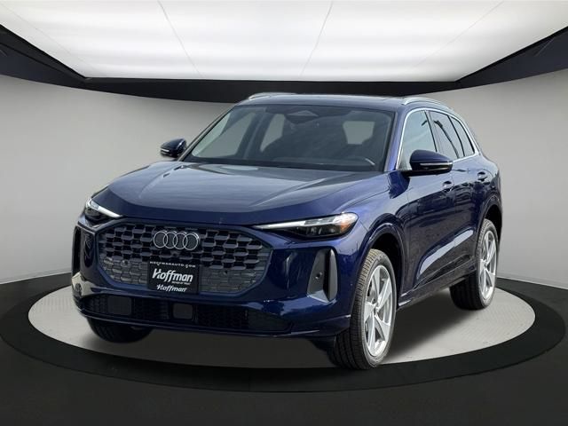 2025 Audi Q5 2.0T Premium Plus photo 3
