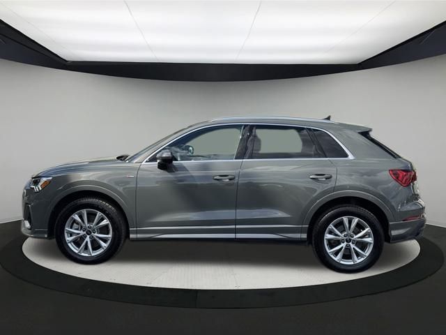 2025 Audi Q3 S line Premium photo 3