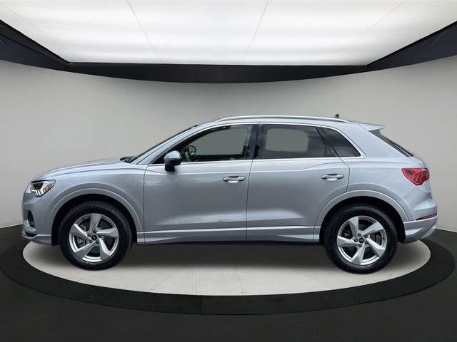 2022 Audi Q3 Premium Plus photo 4