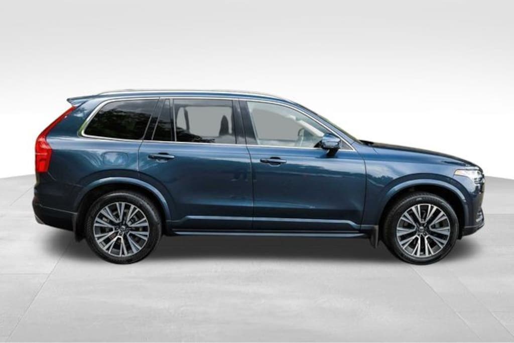 Used 2021 Volvo XC90 T6 Momentum SUV