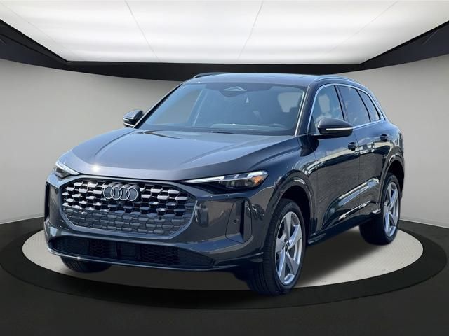 2025 Audi Q5 2.0T Premium Plus photo 3