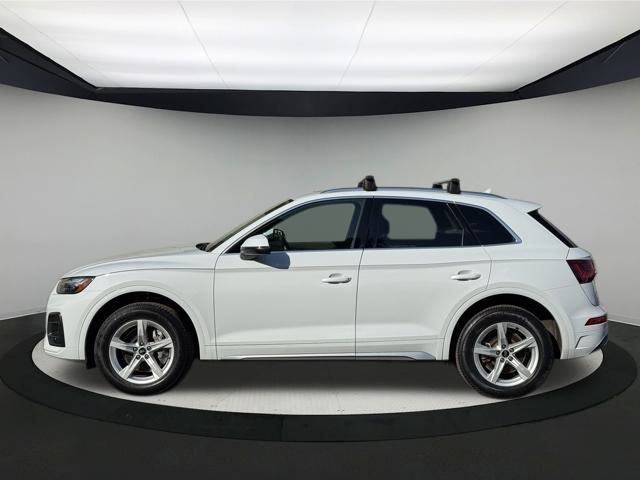 2022 Audi Q5 40 Premium photo 4