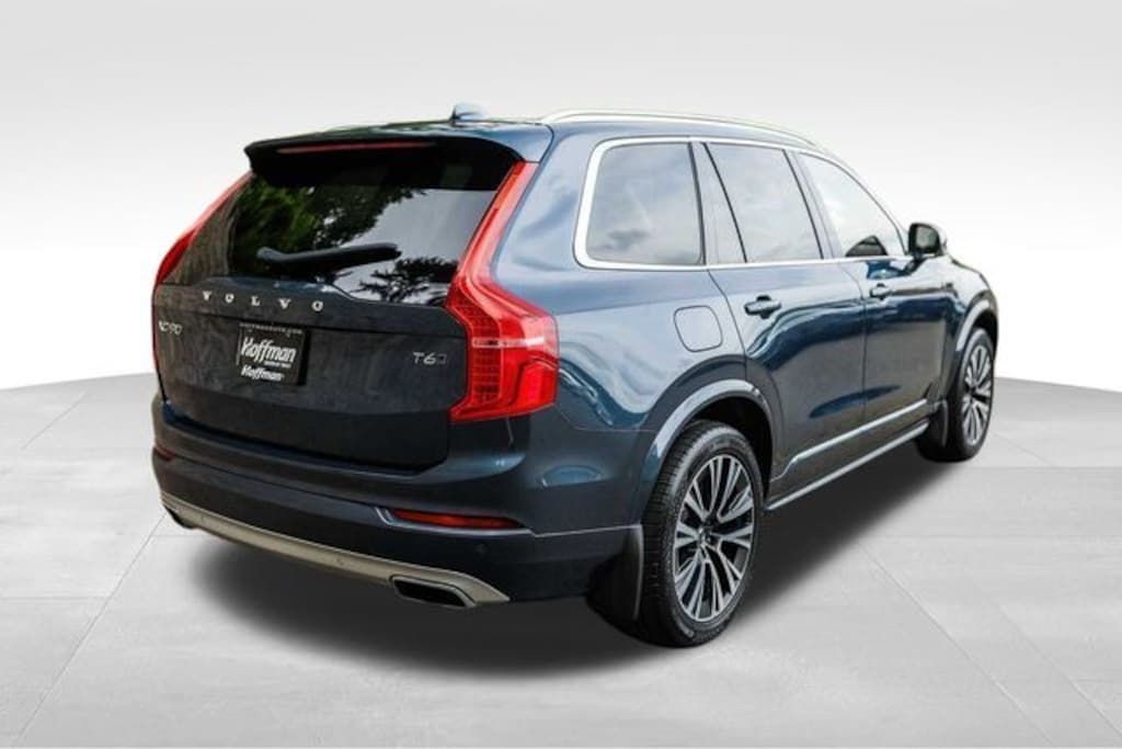 Used 2021 Volvo XC90 T6 Momentum SUV